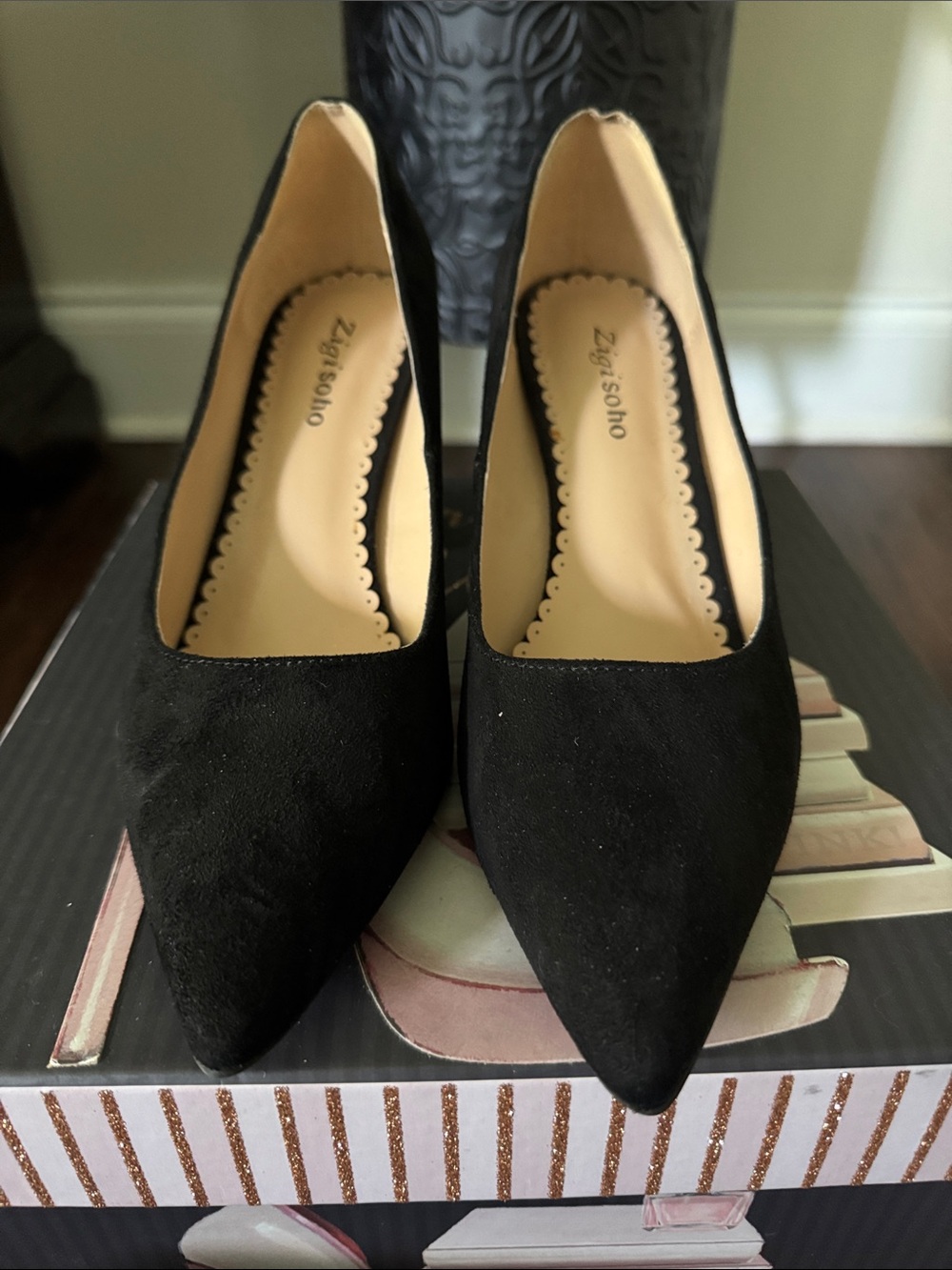 Zigi Soho Black Suede Pointed Toe Pumps